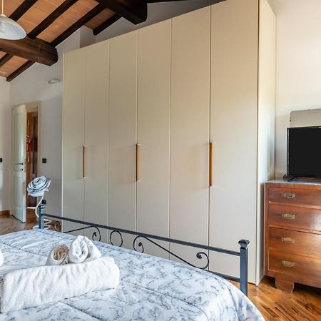 Casa Vecchia Rooms And Parking Gambassi Terme Eksteriør bilde