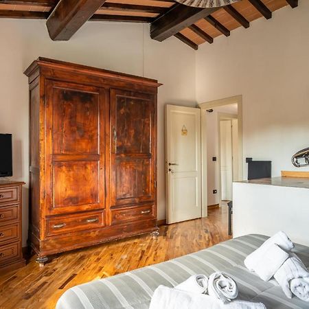 Casa Vecchia Rooms And Parking Gambassi Terme Eksteriør bilde