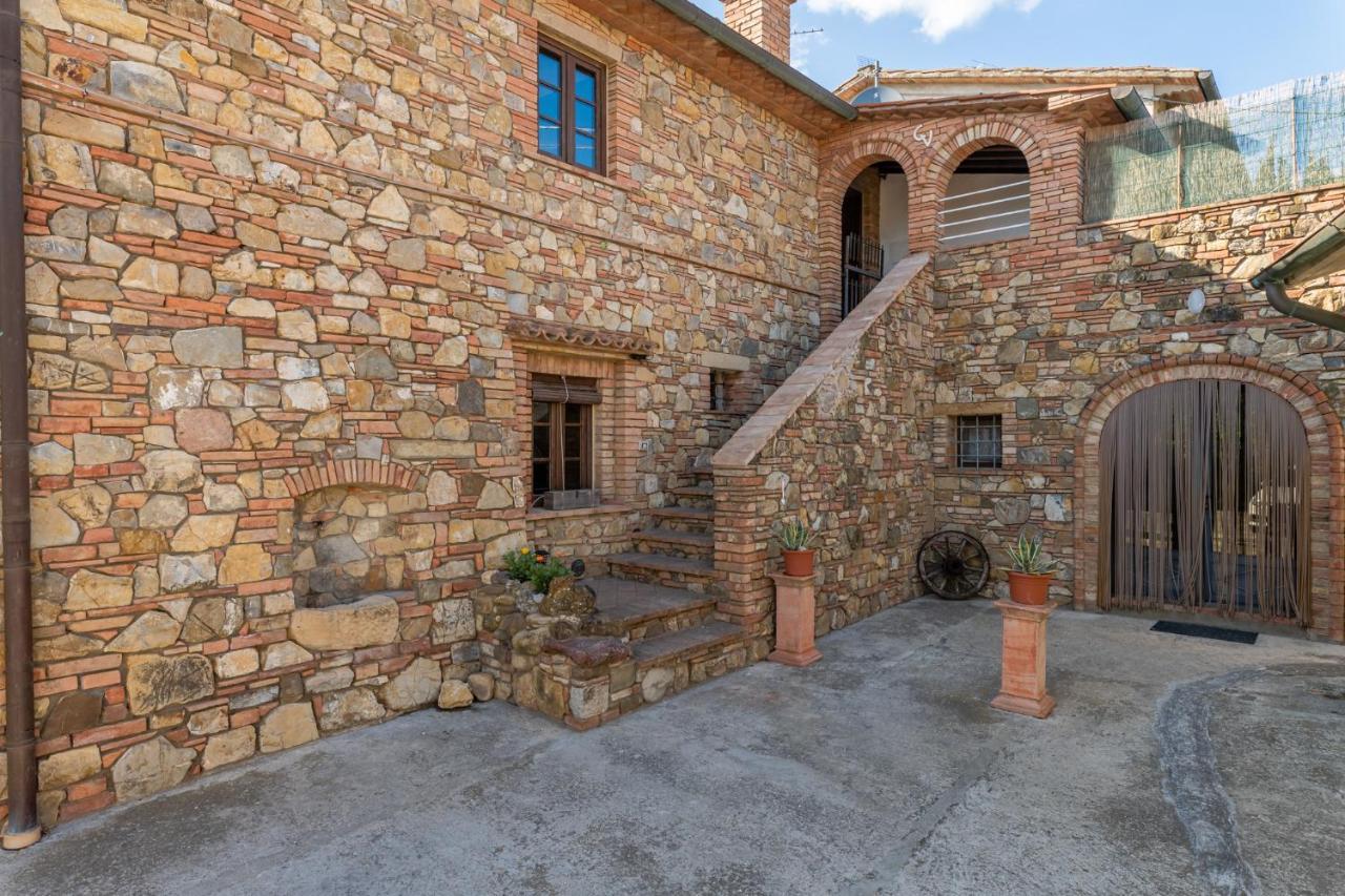 Casa Vecchia Rooms And Parking Gambassi Terme Eksteriør bilde
