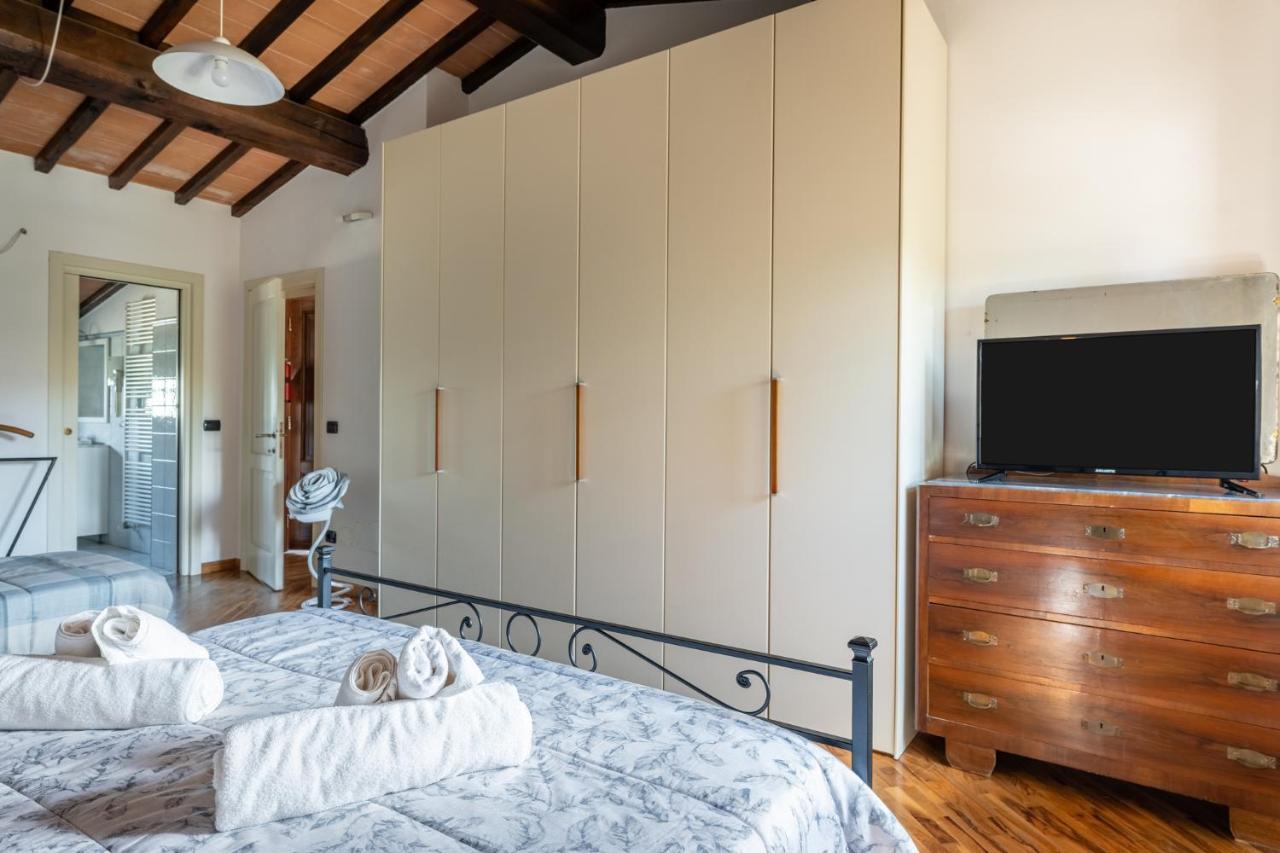 Casa Vecchia Rooms And Parking Gambassi Terme Eksteriør bilde