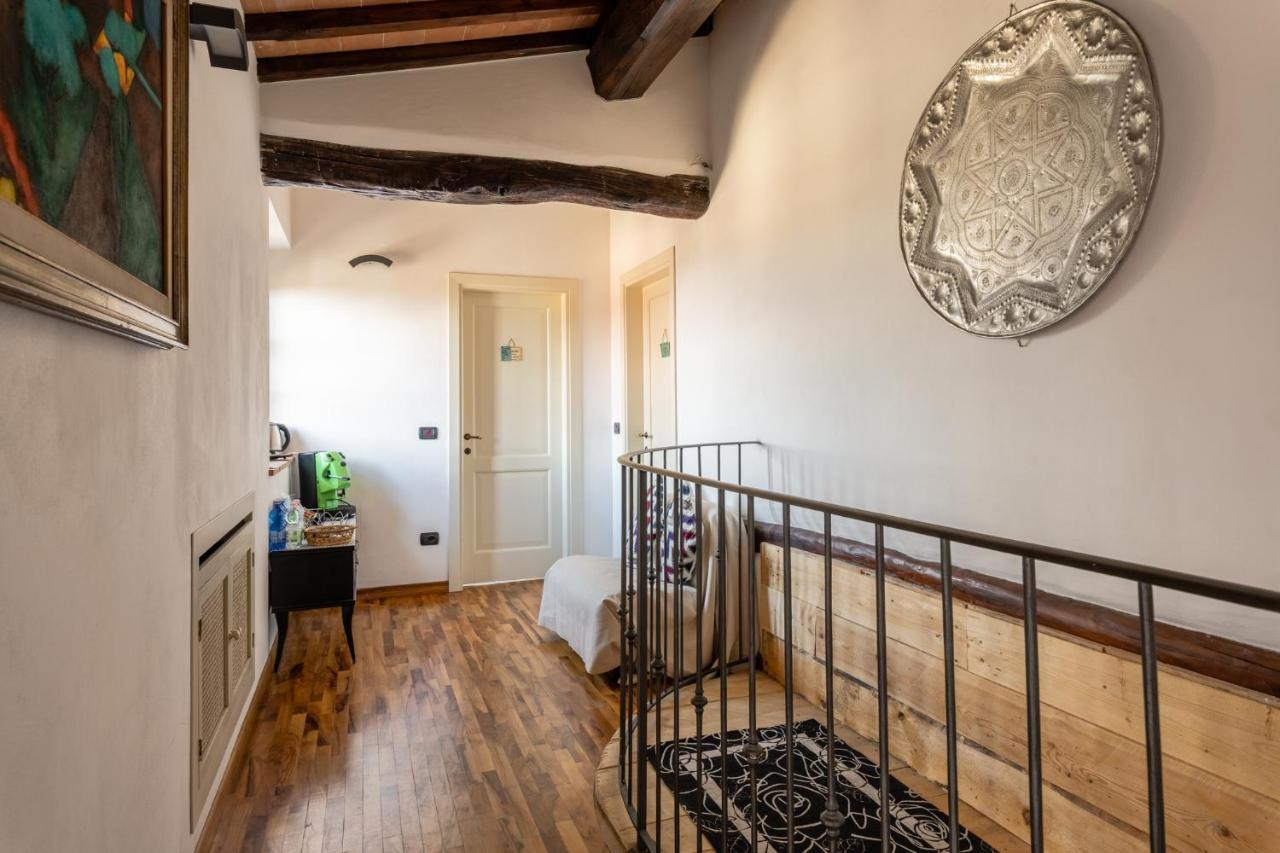 Casa Vecchia Rooms And Parking Gambassi Terme Eksteriør bilde